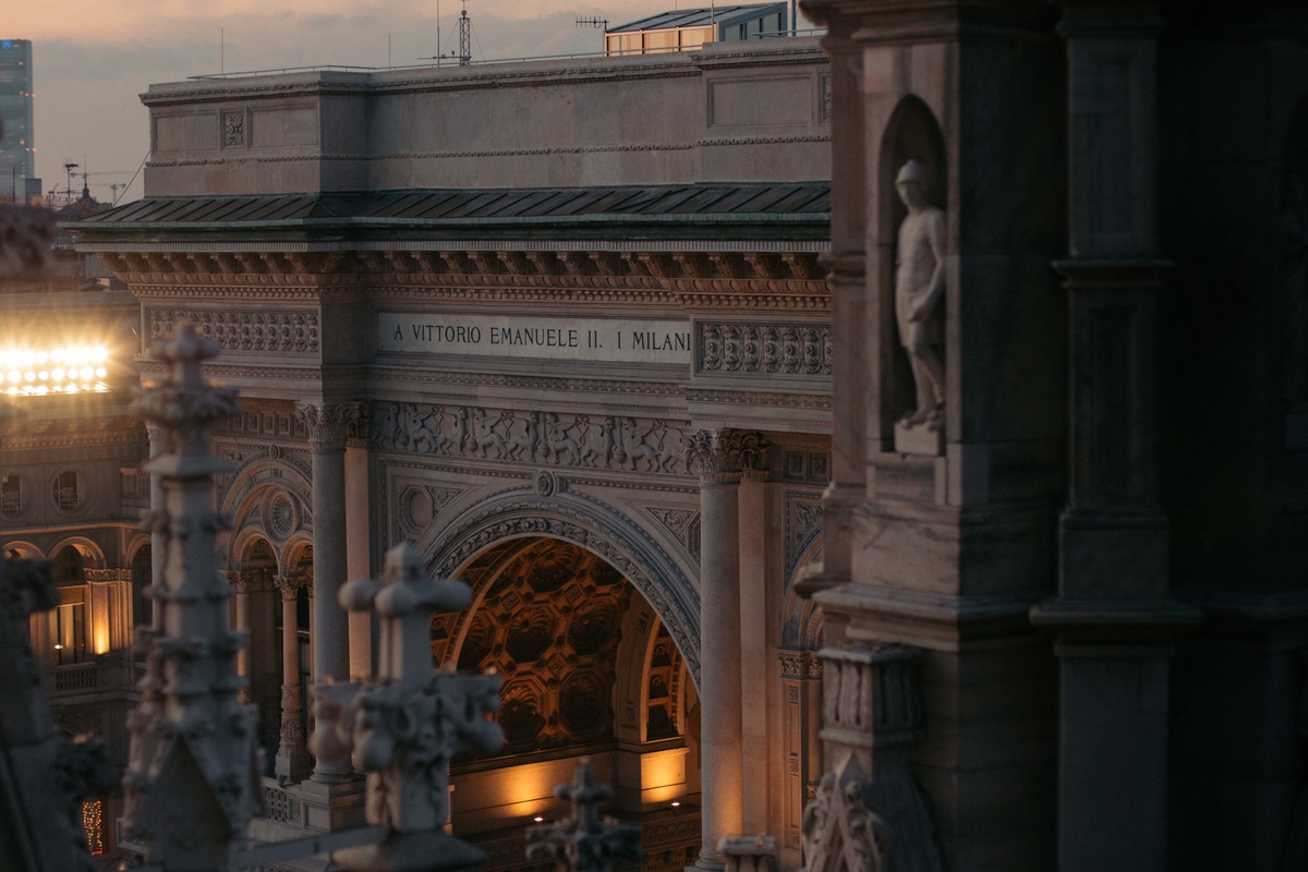 Italy, Milan, Galleria Vittorio Emanuele II — dusk, Front View